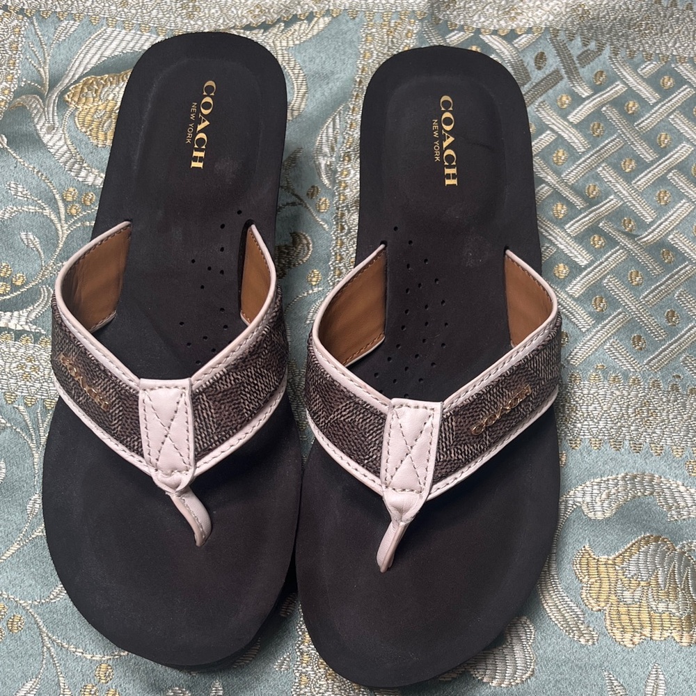 Coach Jolene Women's Flip Flop Brown and Tan Sandals Wedges Size 7.5 - Picture 2 of 14